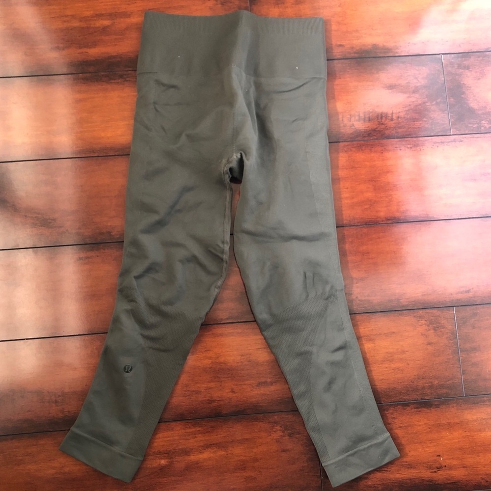 Lululemon leggings!